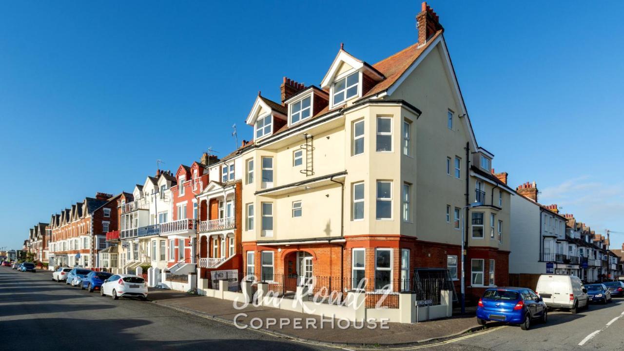 Beautiful Apartments On The Sea Front - Sea Road 2 Felixstowe Exterior photo