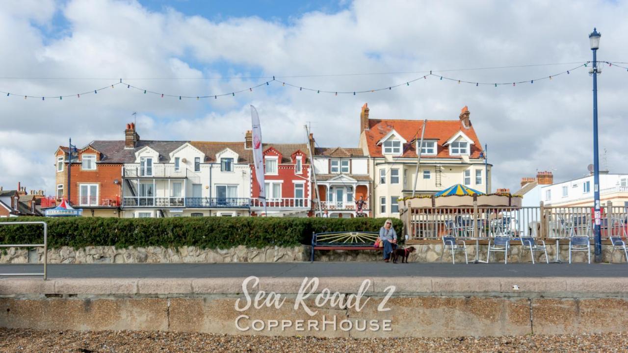 Beautiful Apartments On The Sea Front - Sea Road 2 Felixstowe Exterior photo